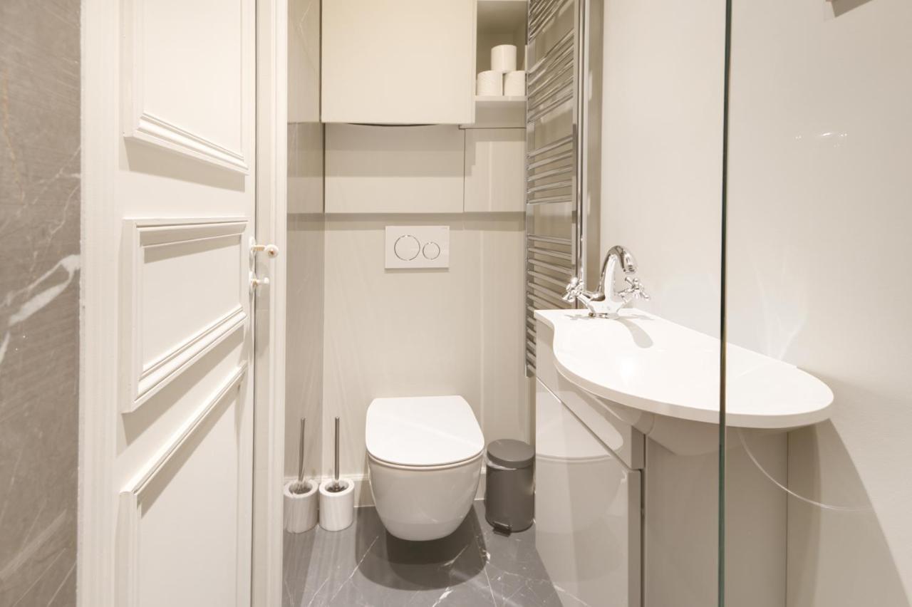 Stylish 2Bd House In Central Paris By Guestready Lägenhet Exteriör bild